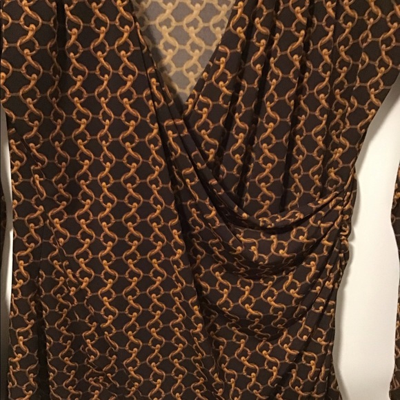 V-neck wrap blouse - Picture 5 of 8